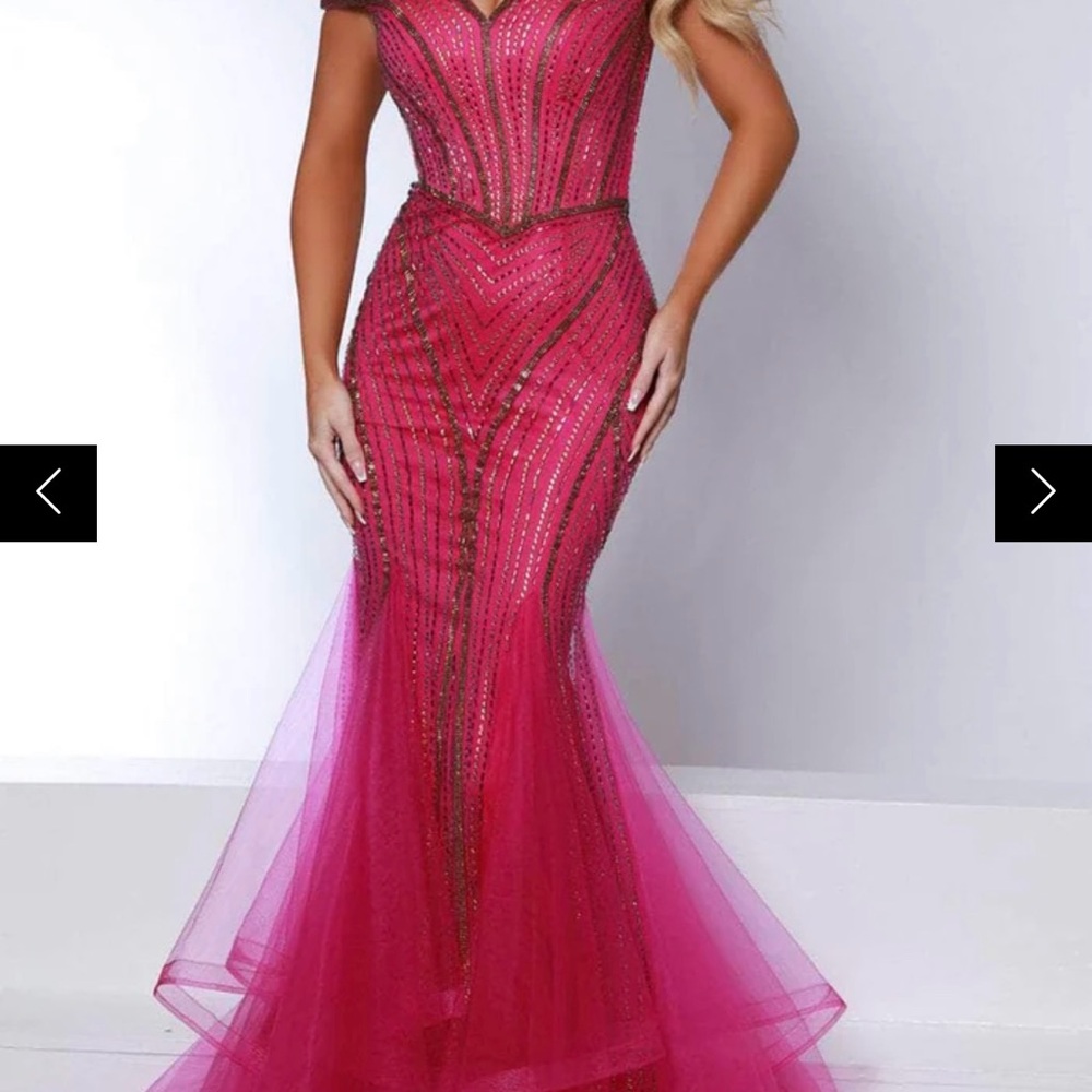 Johnathan Kayne Vibrant Pink NWT size 4 Pageant or Prom